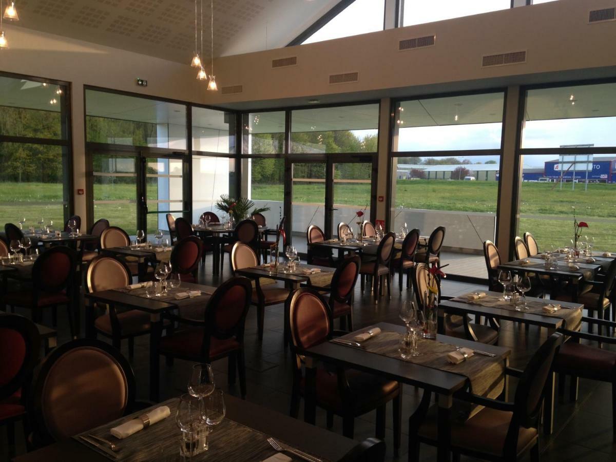 Hotel - Restaurant La Claire Foret Morhange Екстериор снимка